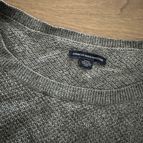 American Eagle Two-tone sweater - Picture 3 of 4